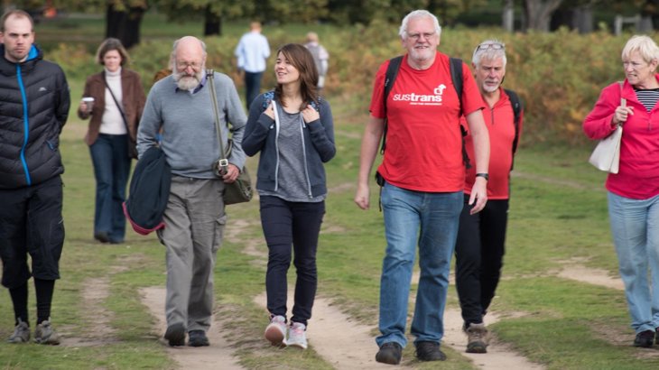 Volunteer leading a walk in London